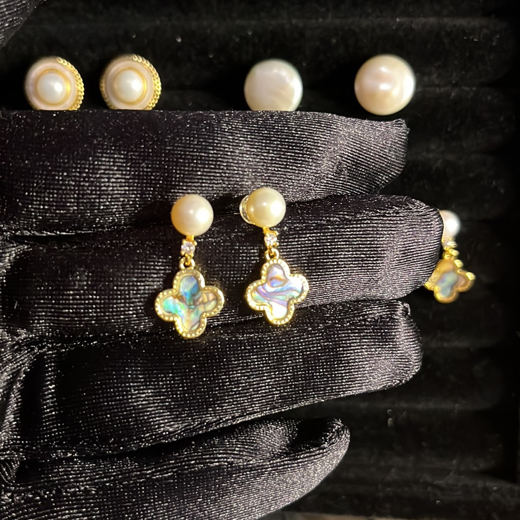 Mother Of Pearl Earring
